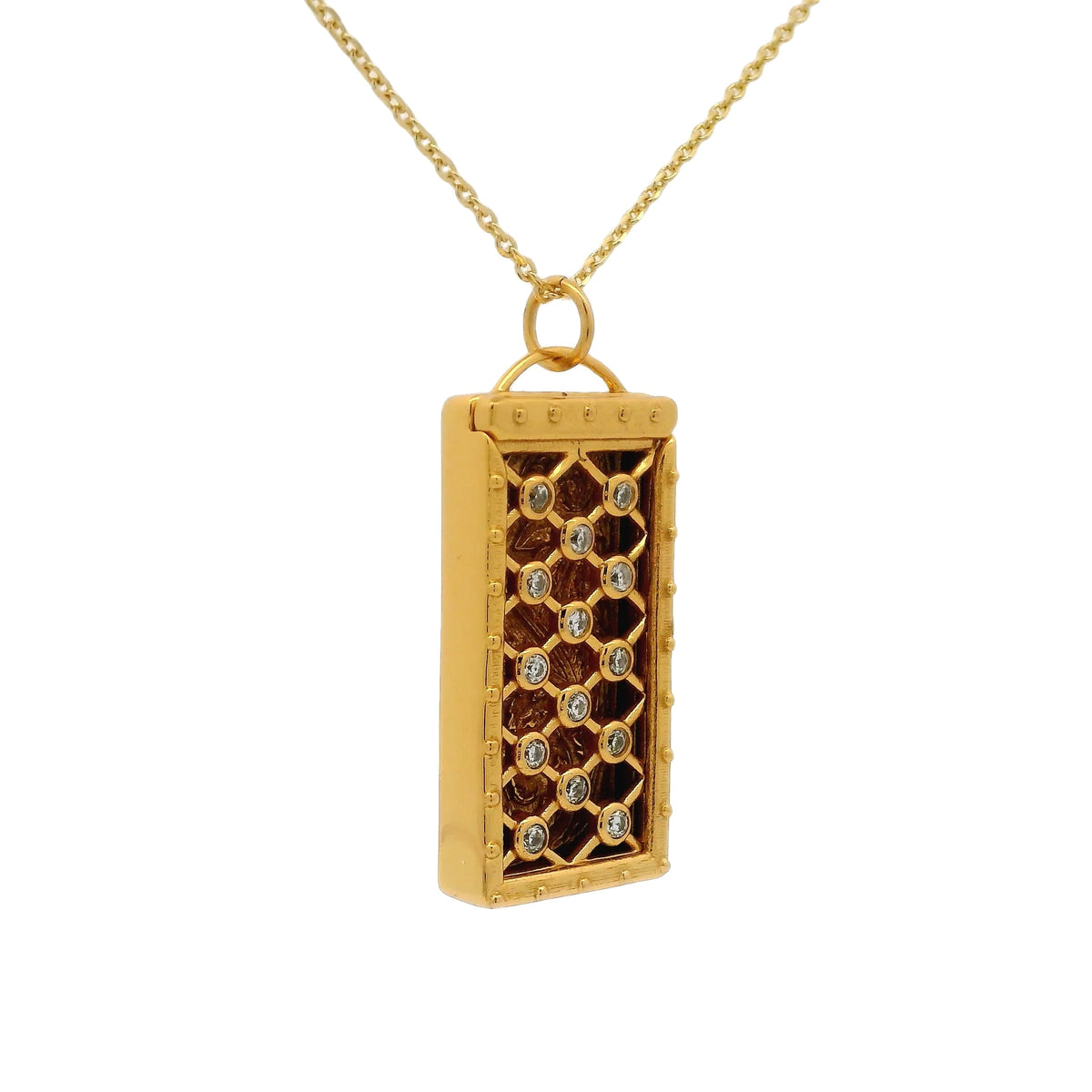 Collier doré plaque rectangulaire zircons blancs 75 cm