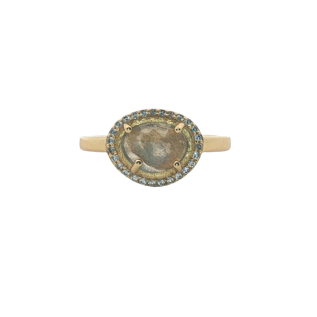 Bague dorée pierre naturelle serti 4 griffes et zircons