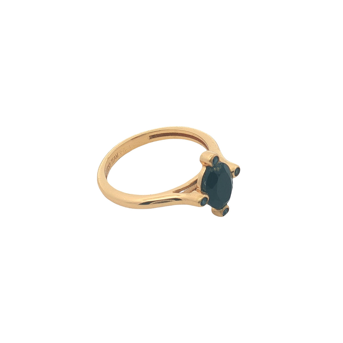 Bague dorée pierre naturelle ovale 4 zircons