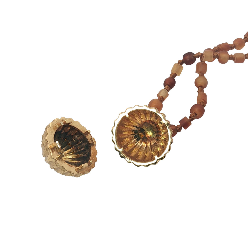 Collier Bola boule dorée striée mix perles marrons  75 cm