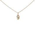 Collier doré chiffre 9 martelé 42 cm