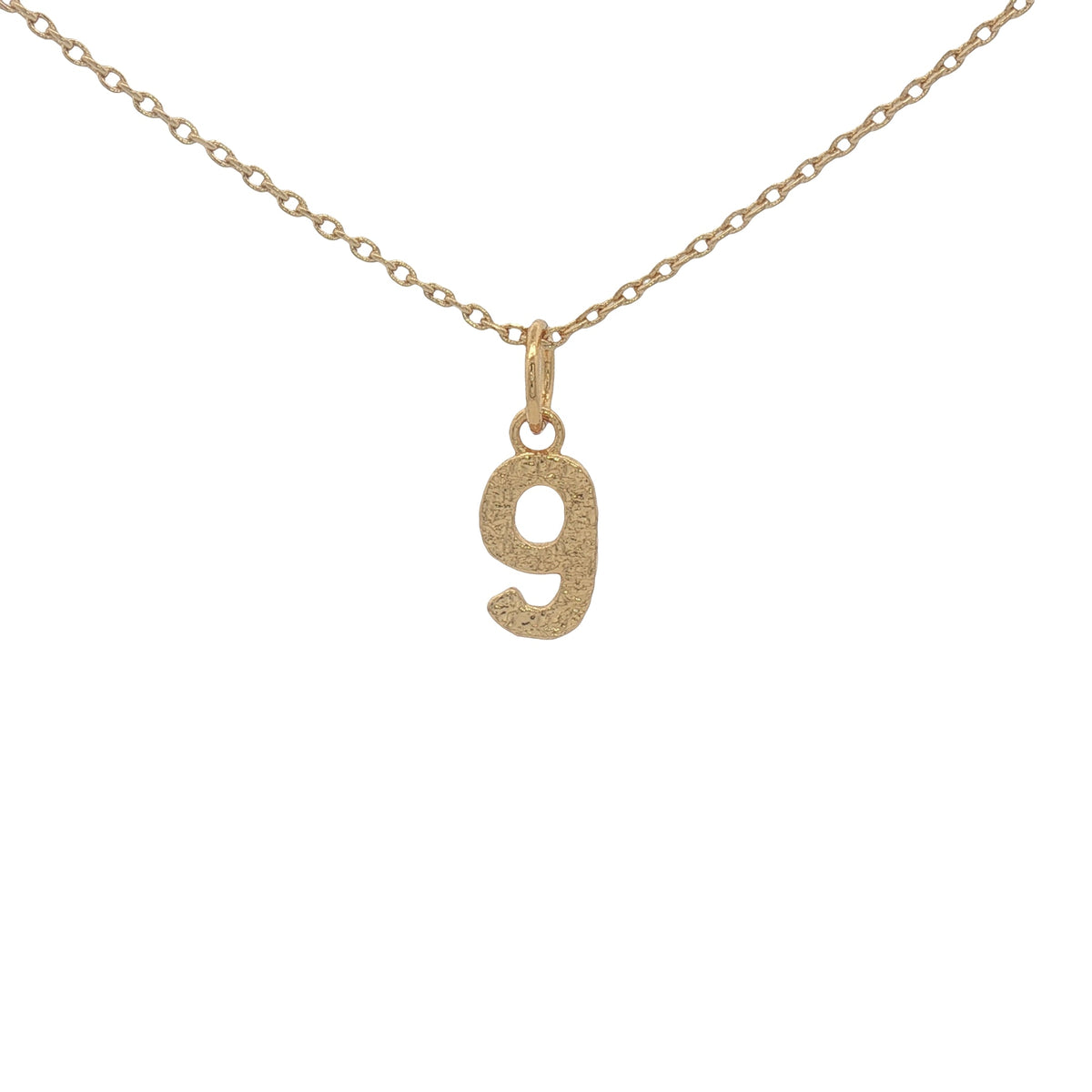 Collier doré chiffre 9 martelé 42 cm