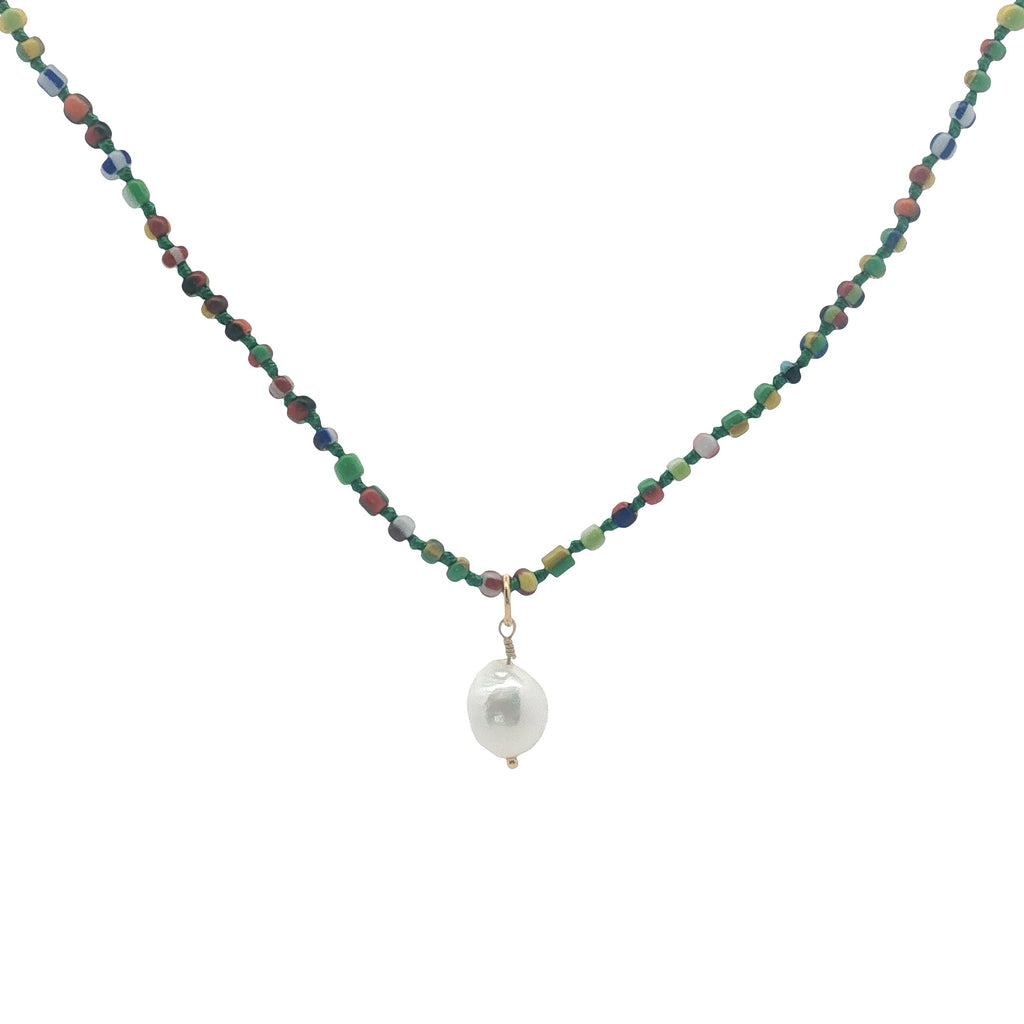 Collier doré perle de culture et perles multicolores 50 cm