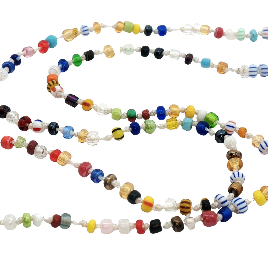 Collier doré perles multicolores poisson bleu 38 cm
