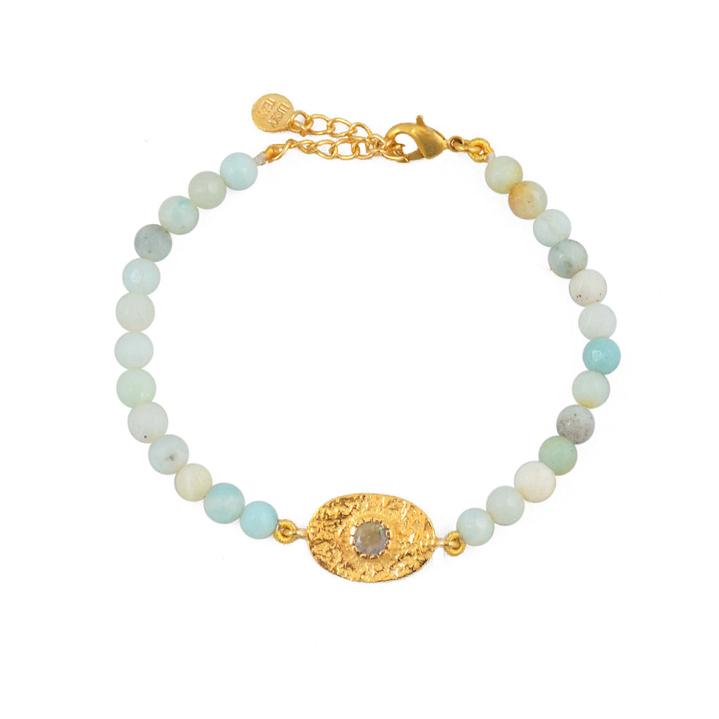 Bracelet doré pierres plaque ovale martelée - VERT D’EAU