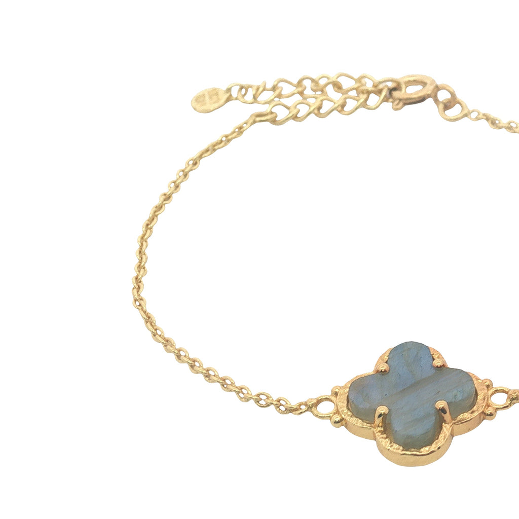 Bracelet doré trèfle en labradorite serti 4 griffes
