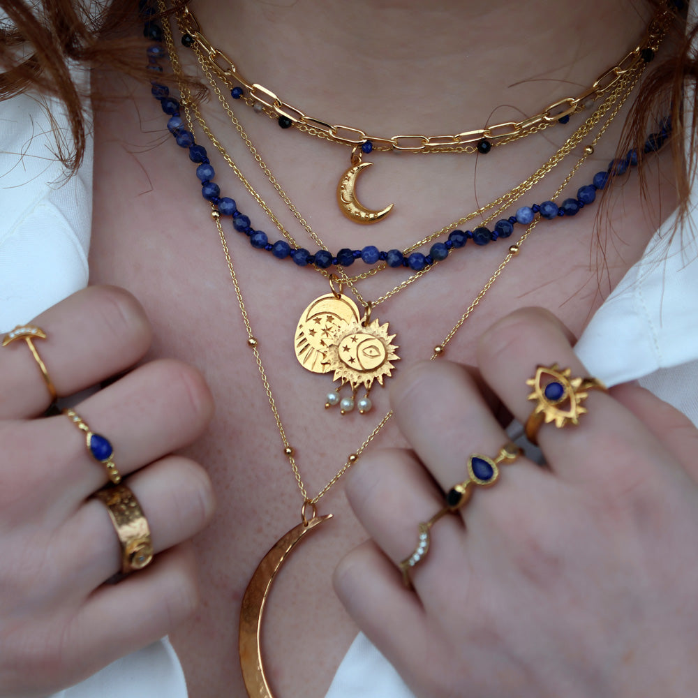 Collier doré soleil avec pampilles en perles d'eau douce 42 cm