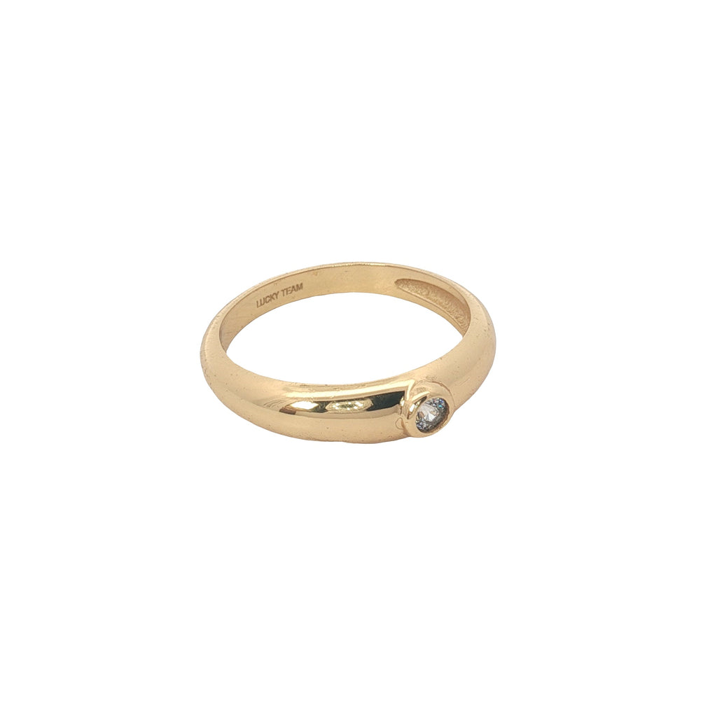 Bague dorée solitaire avec zircon