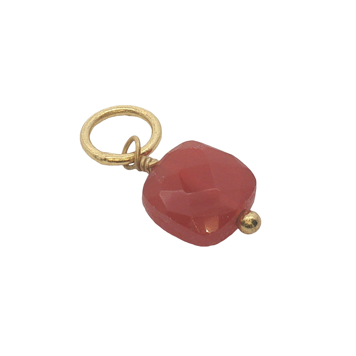 Charms doré onyx rouge taillée en carré