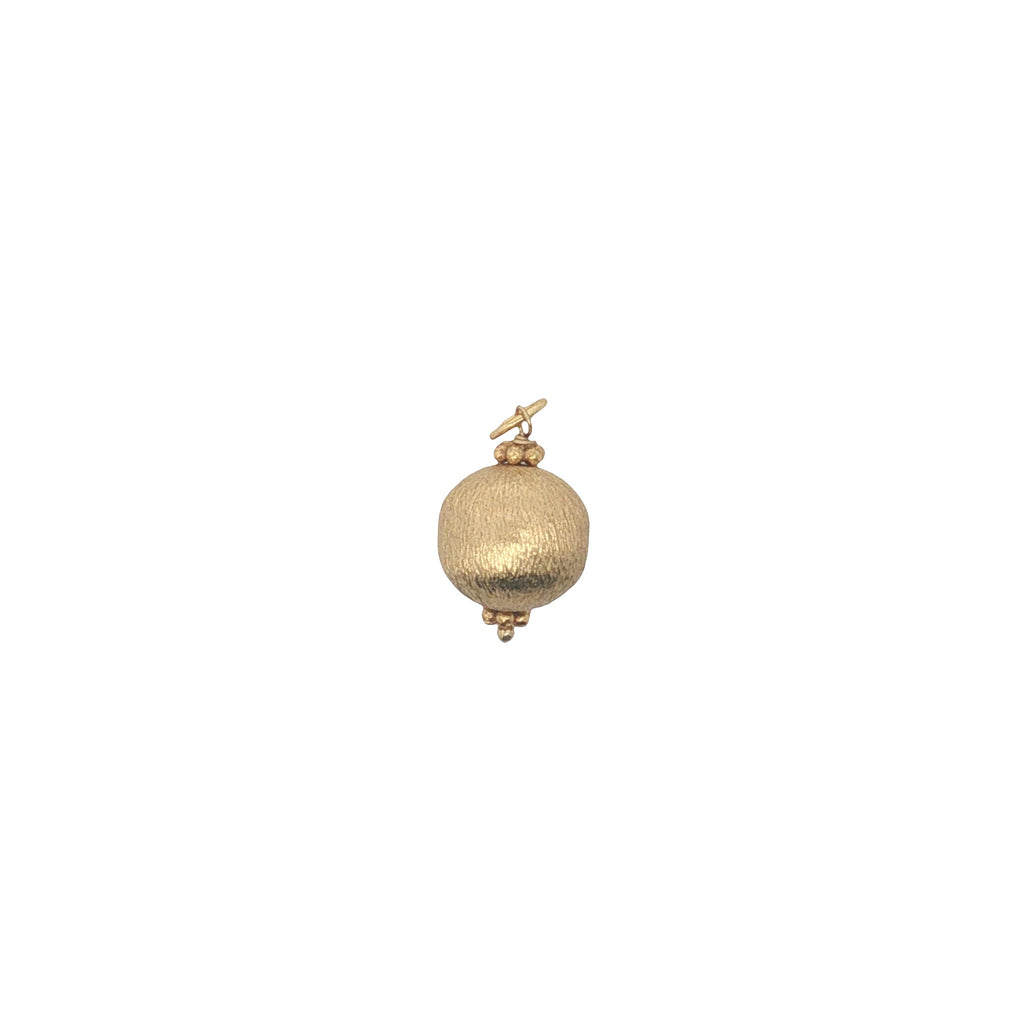 Charms boule dorée frottée avec couronnes dorées