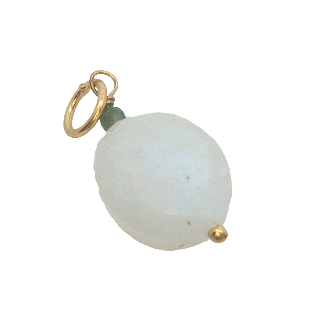 Charms doré pierre de lune ovale et petite tourmaline verte